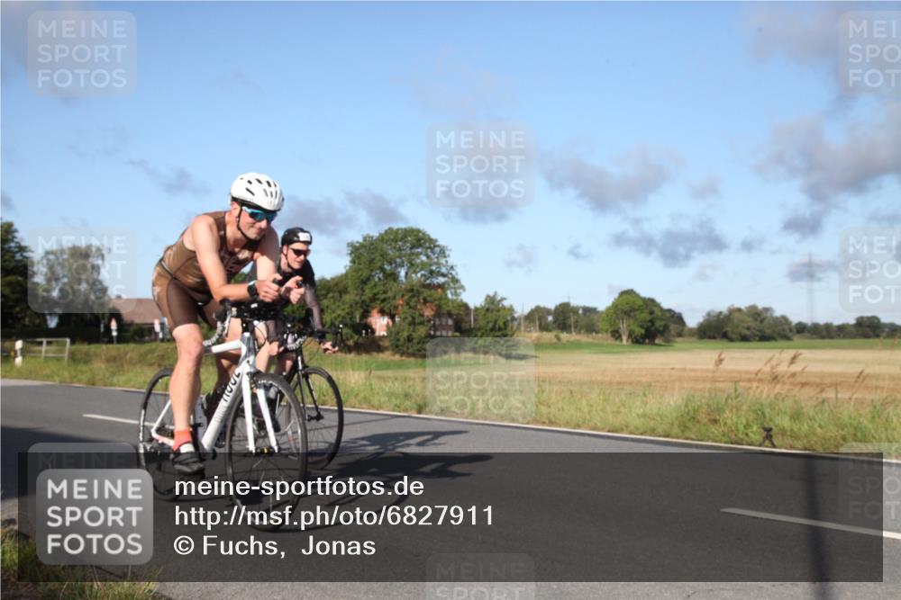 25.08.2024 - Elbe Triathlon Hamburg Fuchs,  Jonas http://msf.ph/oto/6827911 25.08.2024 09:21:57 Radfahren 84, 296, 93, 308 meine-sportfotos.de