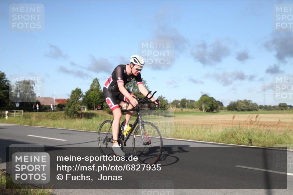 25.08.2024 - Elbe Triathlon Hamburg Fuchs,  Jonas http://msf.ph/oto/6827935 25.08.2024 09:22:23 Radfahren 169, 179, 62, 440, 410, 128, 75 meine-sportfotos.de