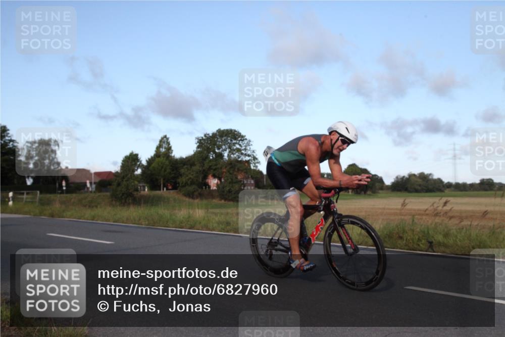 25.08.2024 - Elbe Triathlon Hamburg Fuchs,  Jonas http://msf.ph/oto/6827960 25.08.2024 09:22:51 Radfahren 443, 266, 56 meine-sportfotos.de