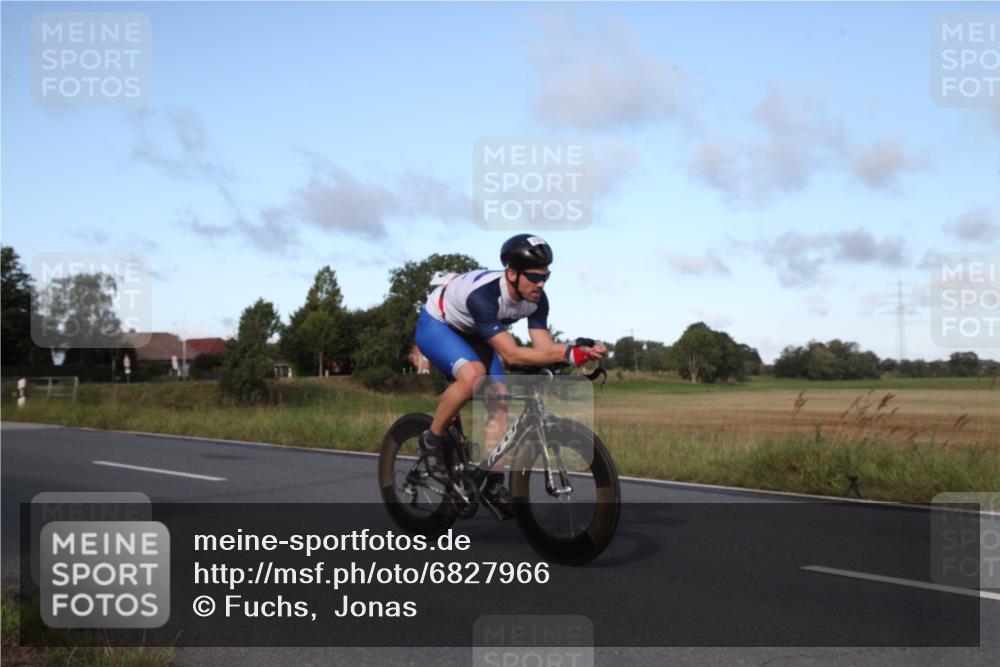 25.08.2024 - Elbe Triathlon Hamburg Fuchs,  Jonas http://msf.ph/oto/6827966 25.08.2024 09:22:52 Radfahren 443, 266, 56, 208 meine-sportfotos.de