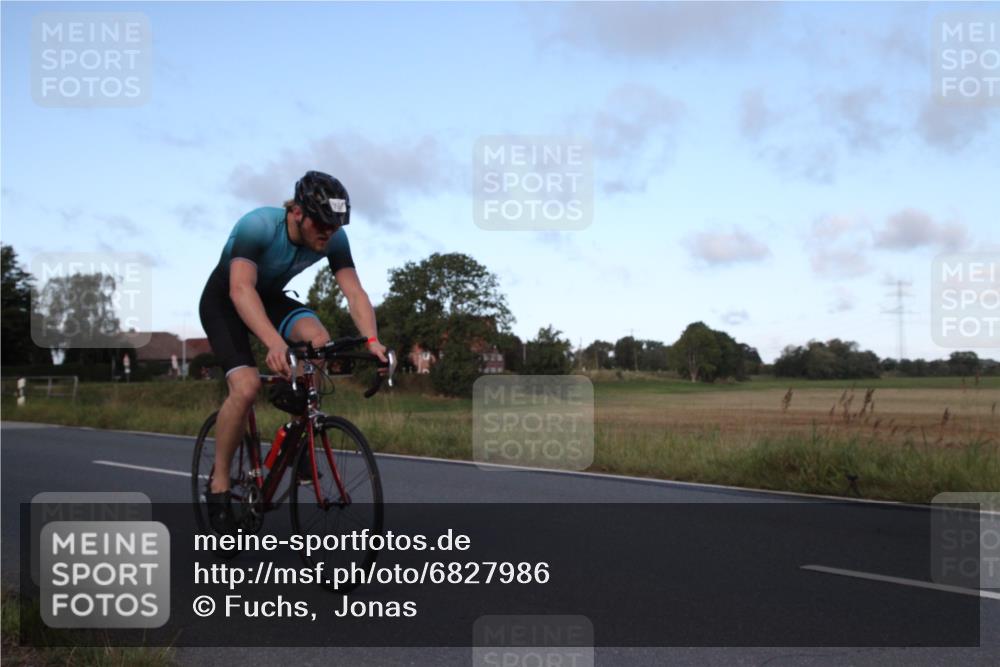 25.08.2024 - Elbe Triathlon Hamburg Fuchs,  Jonas http://msf.ph/oto/6827986 25.08.2024 09:23:25 Radfahren 367, 198, 167, 258 meine-sportfotos.de
