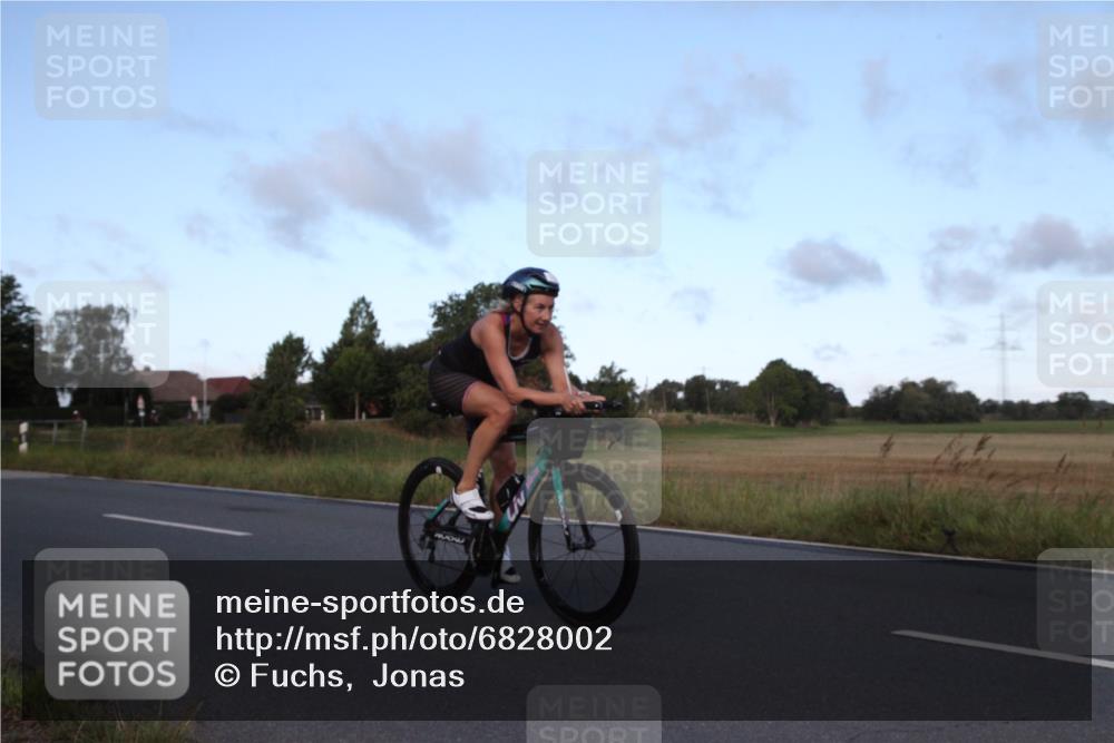 25.08.2024 - Elbe Triathlon Hamburg Fuchs,  Jonas http://msf.ph/oto/6828002 25.08.2024 09:23:43 Radfahren 342, 35, 153, 310 meine-sportfotos.de