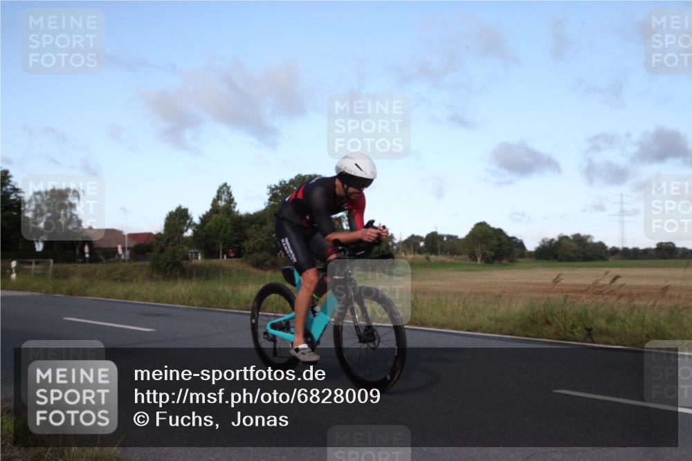 25.08.2024 - Elbe Triathlon Hamburg Fuchs,  Jonas http://msf.ph/oto/6828009 25.08.2024 09:23:53 Radfahren 310, 404, 60, 278, 142 meine-sportfotos.de