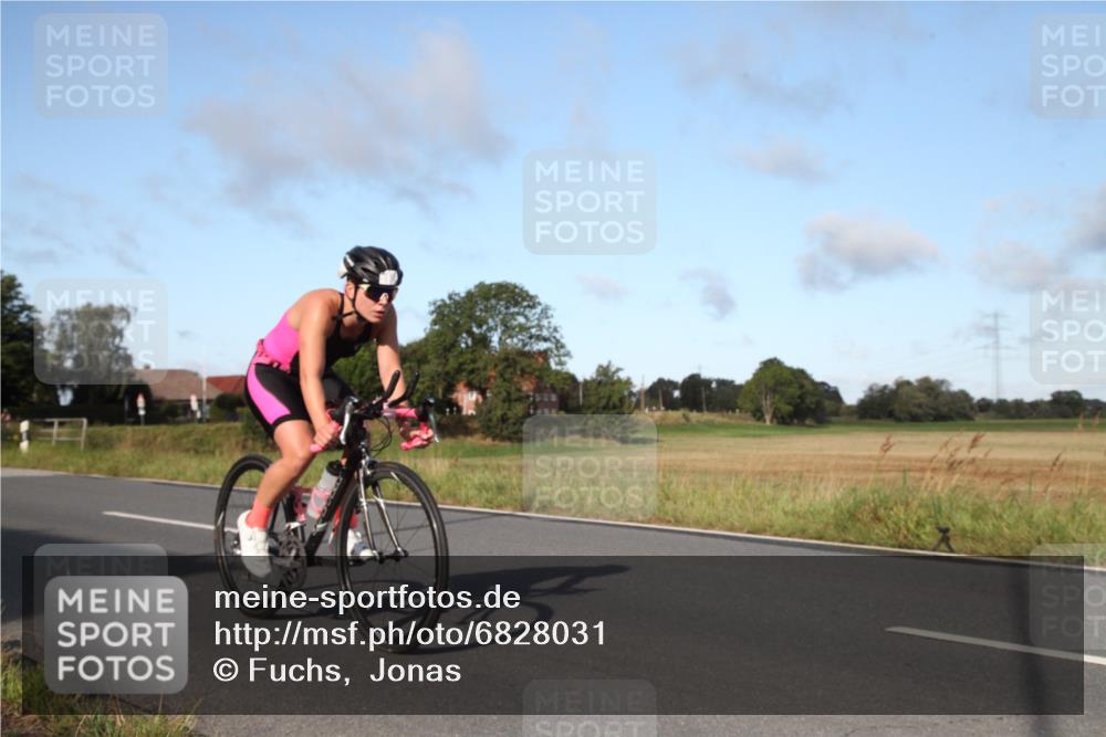 25.08.2024 - Elbe Triathlon Hamburg Fuchs,  Jonas http://msf.ph/oto/6828031 25.08.2024 09:24:17 Radfahren 283, 97, 174, 295, 94 meine-sportfotos.de