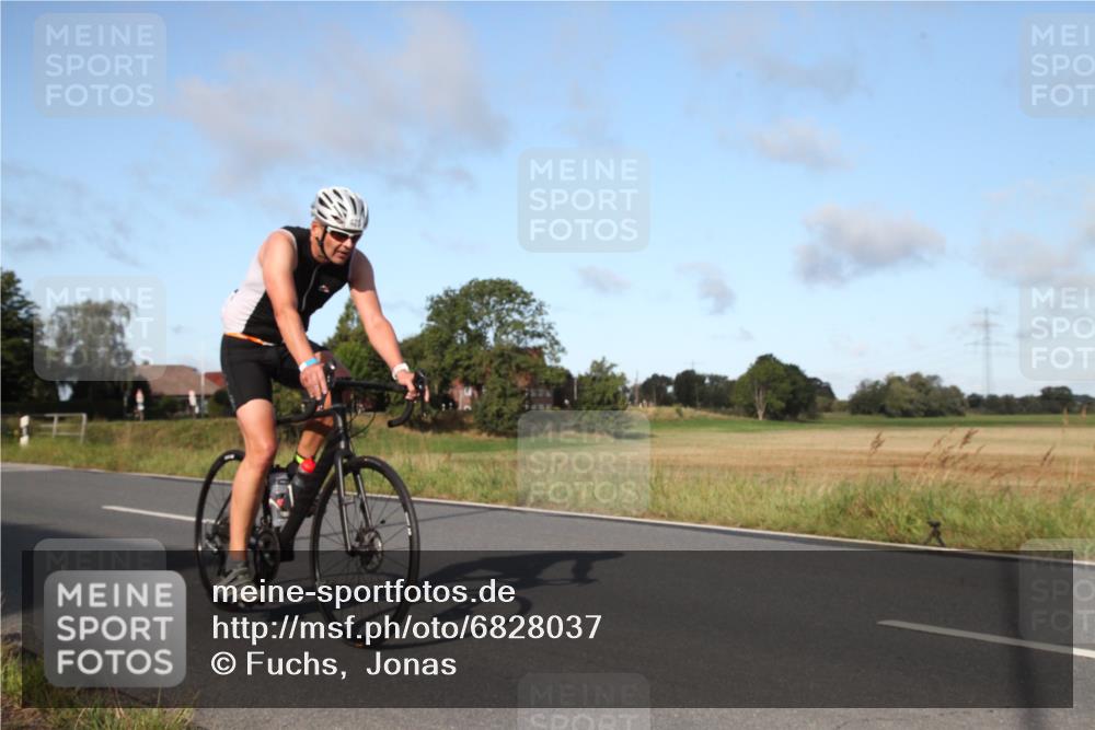 25.08.2024 - Elbe Triathlon Hamburg Fuchs,  Jonas http://msf.ph/oto/6828037 25.08.2024 09:24:25 Radfahren 295, 94, 420, 309, 186, 180 meine-sportfotos.de