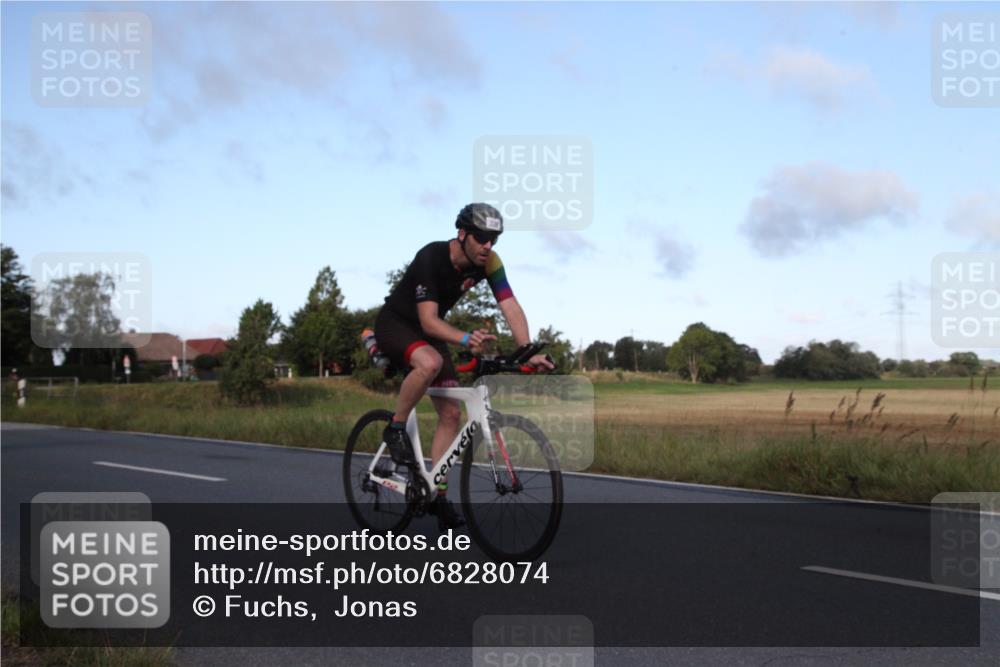 25.08.2024 - Elbe Triathlon Hamburg Fuchs,  Jonas http://msf.ph/oto/6828074 25.08.2024 09:24:53 Radfahren 349, 236, 262, 414, 338, 237, 408 meine-sportfotos.de
