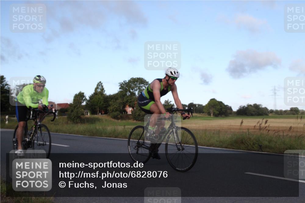 25.08.2024 - Elbe Triathlon Hamburg Fuchs,  Jonas http://msf.ph/oto/6828076 25.08.2024 09:24:54 Radfahren 236, 262, 414, 338, 237, 408 meine-sportfotos.de
