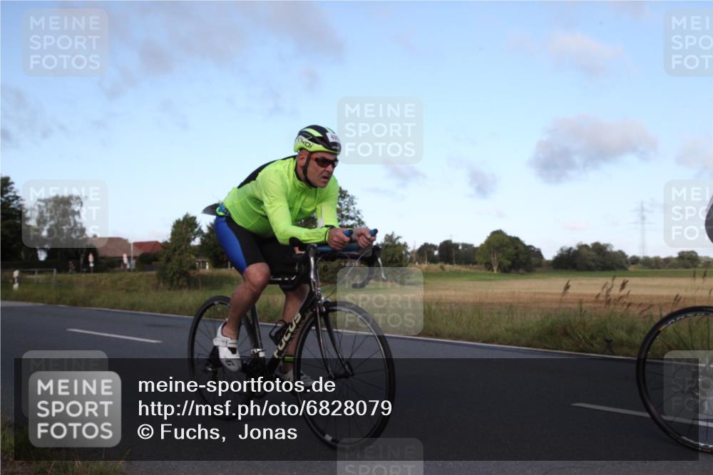 25.08.2024 - Elbe Triathlon Hamburg Fuchs,  Jonas http://msf.ph/oto/6828079 25.08.2024 09:24:54 Radfahren 236, 262, 414, 338, 237, 408 meine-sportfotos.de