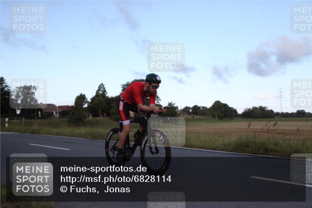 25.08.2024 - Elbe Triathlon Hamburg Fuchs,  Jonas http://msf.ph/oto/6828114 25.08.2024 09:25:35 Radfahren 363, 284 meine-sportfotos.de