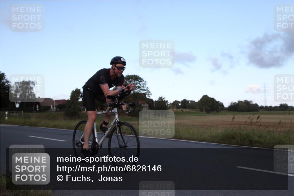 25.08.2024 - Elbe Triathlon Hamburg Fuchs,  Jonas http://msf.ph/oto/6828146 25.08.2024 09:26:11 Radfahren 158, 61, 252, 390, 52, 285, 318 meine-sportfotos.de