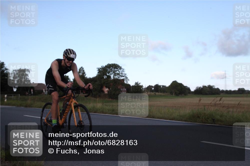 25.08.2024 - Elbe Triathlon Hamburg Fuchs,  Jonas http://msf.ph/oto/6828163 25.08.2024 09:26:26 Radfahren 83, 194, 217, 244, 193, 293, 239 meine-sportfotos.de