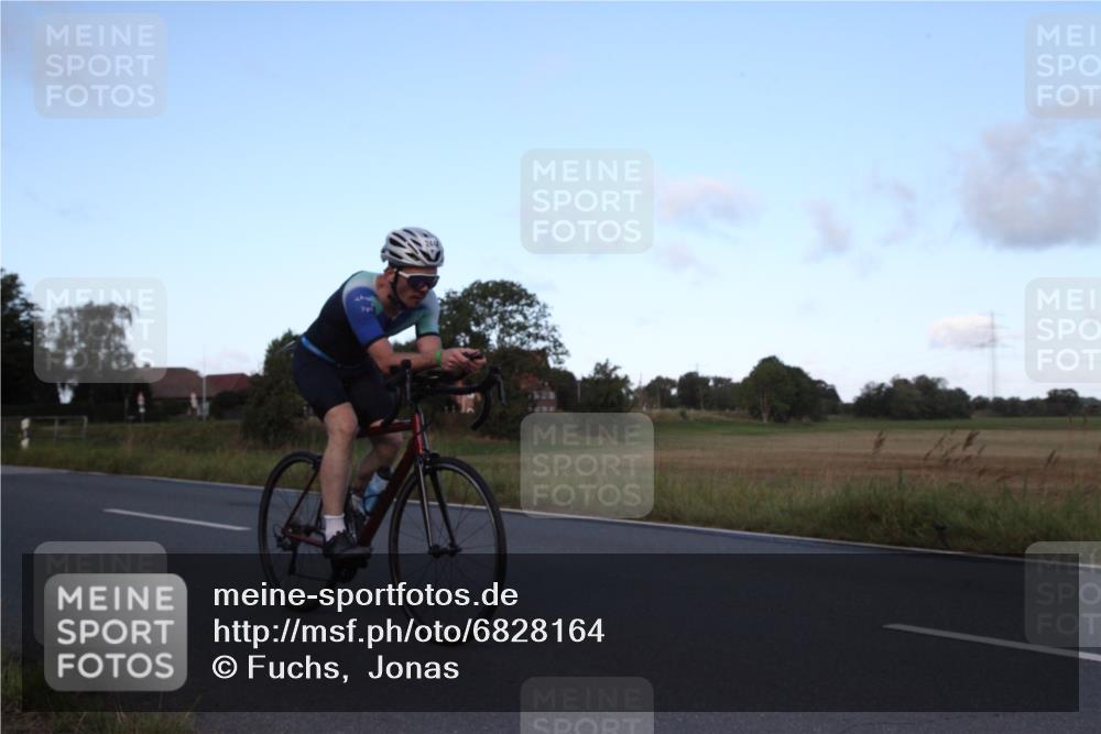 25.08.2024 - Elbe Triathlon Hamburg Fuchs,  Jonas http://msf.ph/oto/6828164 25.08.2024 09:26:28 Radfahren 83, 194, 217, 244, 193, 293, 239 meine-sportfotos.de