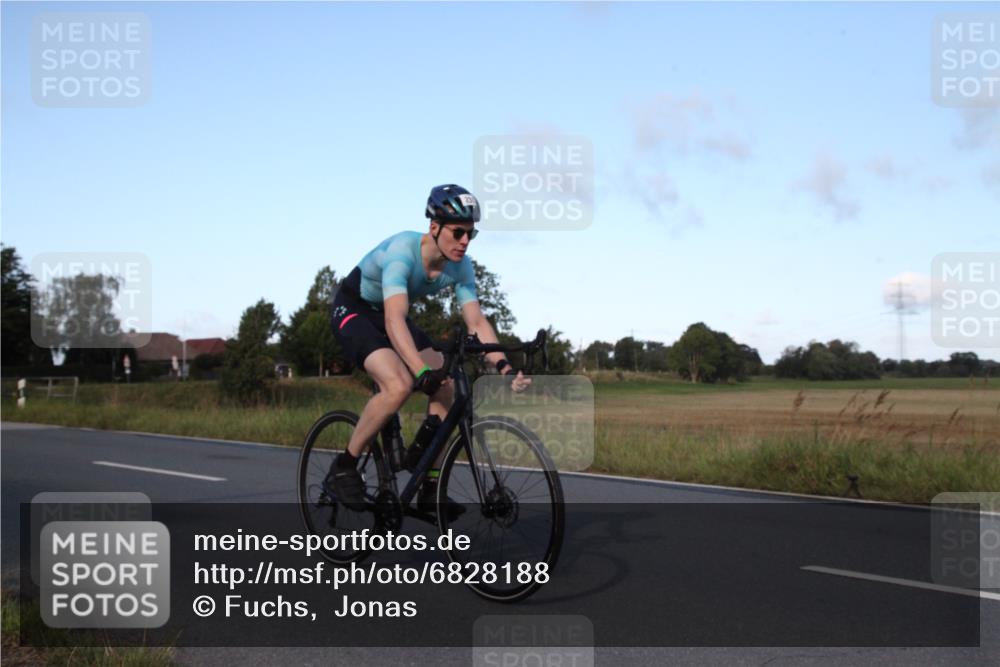 25.08.2024 - Elbe Triathlon Hamburg Fuchs,  Jonas http://msf.ph/oto/6828188 25.08.2024 09:27:18 Radfahren 235, 434 meine-sportfotos.de