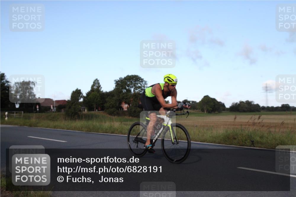 25.08.2024 - Elbe Triathlon Hamburg Fuchs,  Jonas http://msf.ph/oto/6828191 25.08.2024 09:27:22 Radfahren 235, 434, 387, 403 meine-sportfotos.de