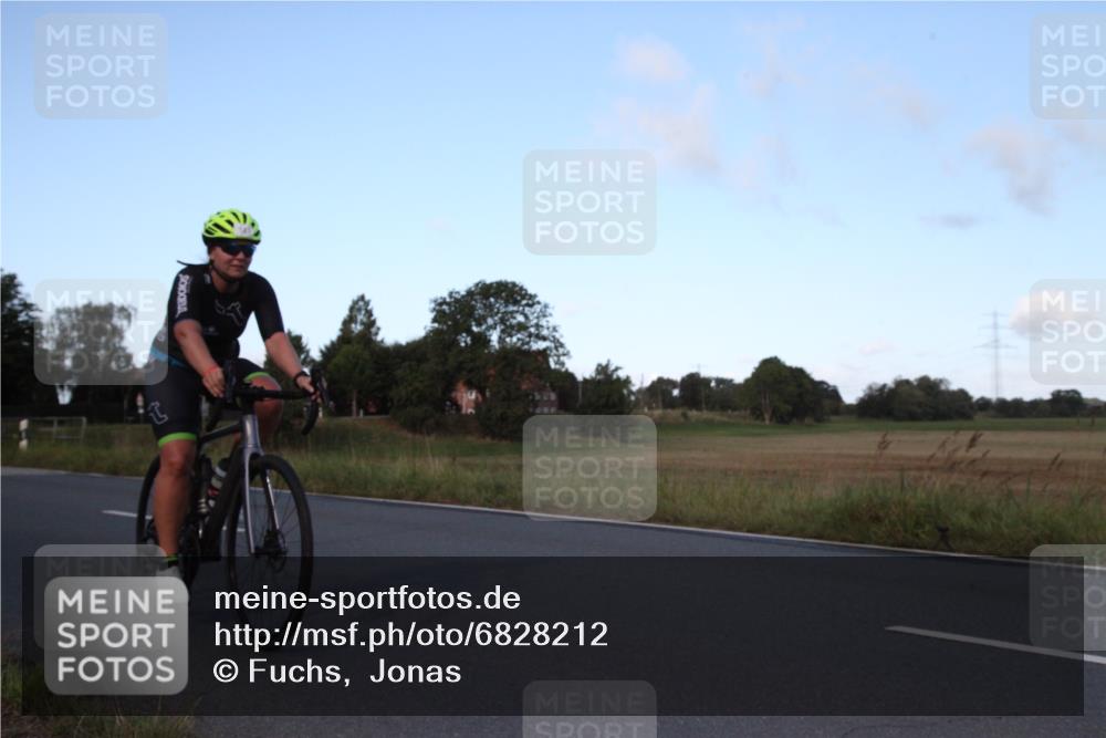 25.08.2024 - Elbe Triathlon Hamburg Fuchs,  Jonas http://msf.ph/oto/6828212 25.08.2024 09:27:57 Radfahren 165, 141, 41, 233 meine-sportfotos.de