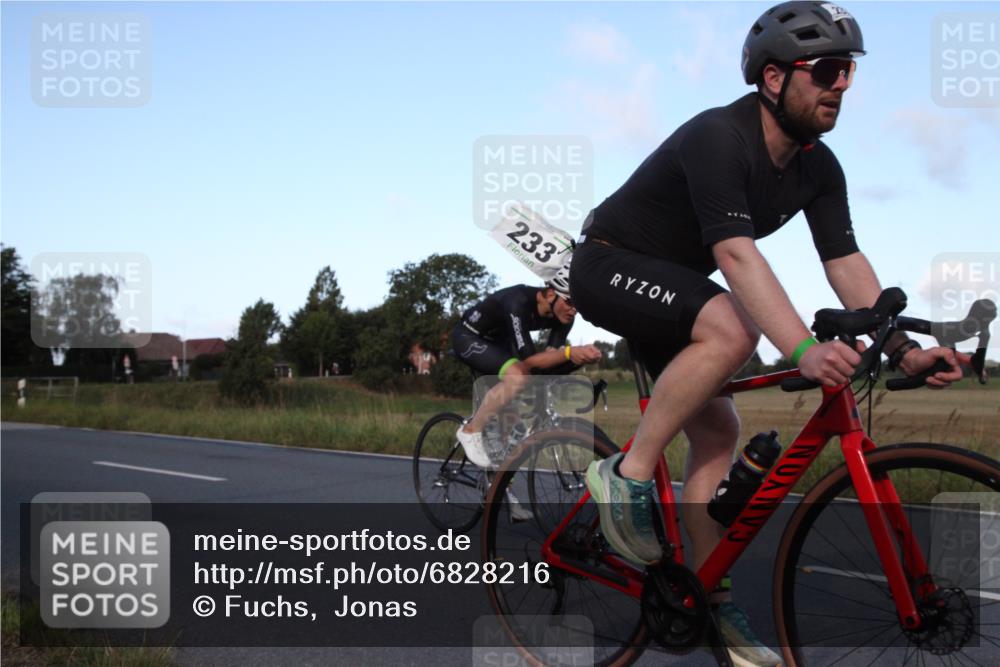 25.08.2024 - Elbe Triathlon Hamburg Fuchs,  Jonas http://msf.ph/oto/6828216 25.08.2024 09:28:02 Radfahren 141, 41, 233, 150, 69, 207 meine-sportfotos.de