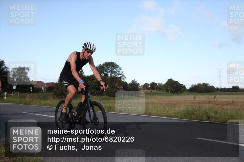 25.08.2024 - Elbe Triathlon Hamburg Fuchs,  Jonas http://msf.ph/oto/6828226 25.08.2024 09:28:11 Radfahren 150, 69, 207, 435, 417, 55, 270 meine-sportfotos.de