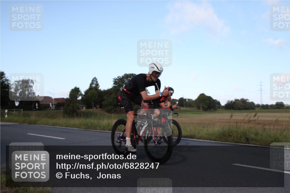 25.08.2024 - Elbe Triathlon Hamburg Fuchs,  Jonas http://msf.ph/oto/6828247 25.08.2024 09:28:35 Radfahren 431, 368, 421, 333, 341, 130, 388 meine-sportfotos.de