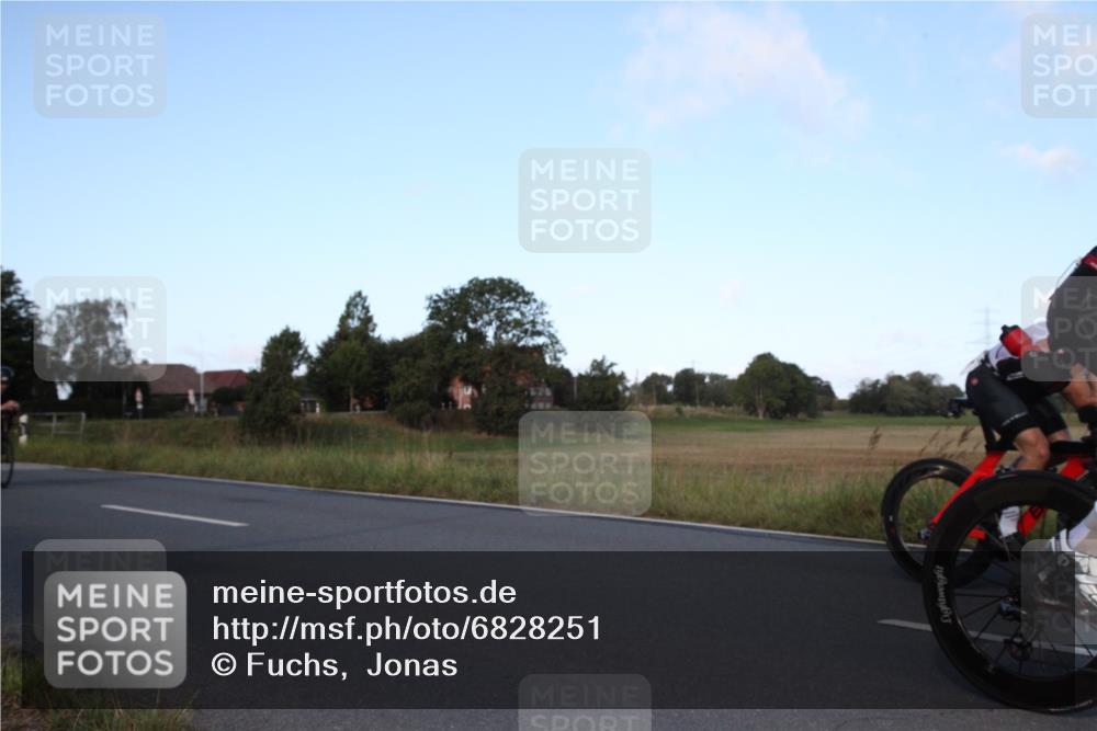 25.08.2024 - Elbe Triathlon Hamburg Fuchs,  Jonas http://msf.ph/oto/6828251 25.08.2024 09:28:35 Radfahren 431, 368, 421, 333, 341, 130, 388 meine-sportfotos.de