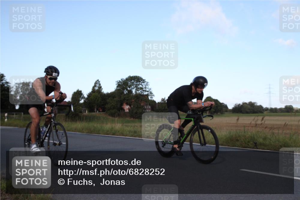 25.08.2024 - Elbe Triathlon Hamburg Fuchs,  Jonas http://msf.ph/oto/6828252 25.08.2024 09:28:36 Radfahren 431, 368, 421, 333, 341, 130, 388, 251 meine-sportfotos.de