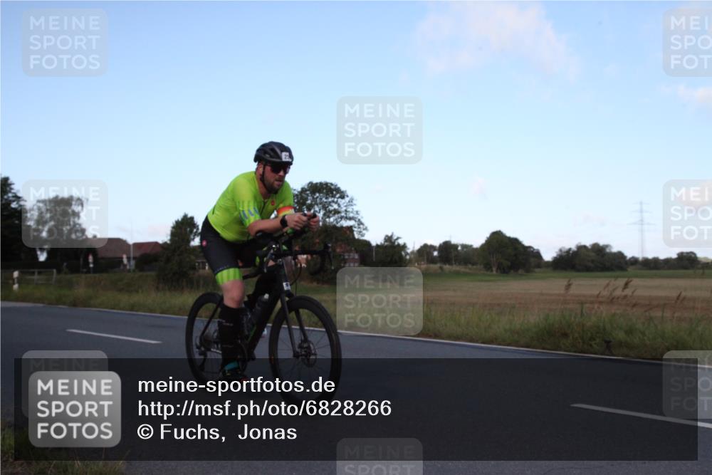 25.08.2024 - Elbe Triathlon Hamburg Fuchs,  Jonas http://msf.ph/oto/6828266 25.08.2024 09:28:43 Radfahren 130, 388, 251, 384, 90, 290, 376 meine-sportfotos.de