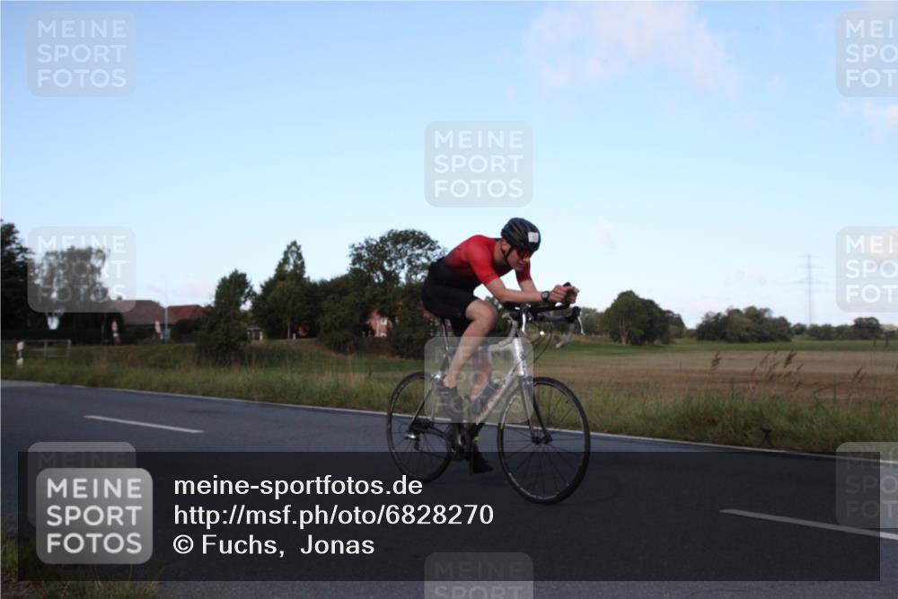 25.08.2024 - Elbe Triathlon Hamburg Fuchs,  Jonas http://msf.ph/oto/6828270 25.08.2024 09:28:46 Radfahren 388, 251, 384, 90, 290, 376, 381 meine-sportfotos.de