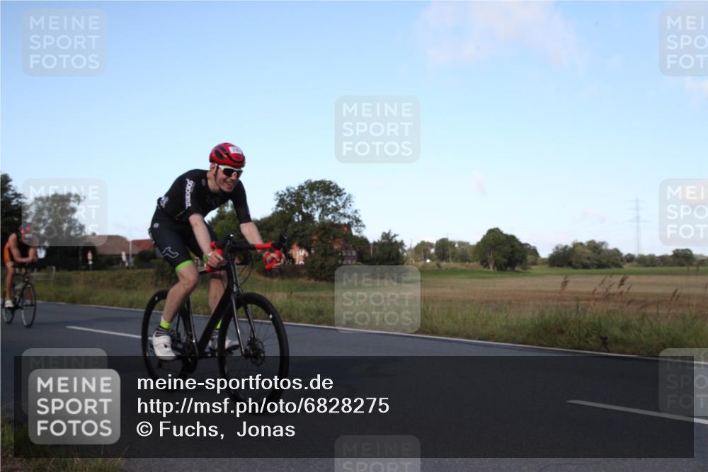 25.08.2024 - Elbe Triathlon Hamburg Fuchs,  Jonas http://msf.ph/oto/6828275 25.08.2024 09:28:48 Radfahren 251, 384, 90, 290, 376, 381, 317 meine-sportfotos.de