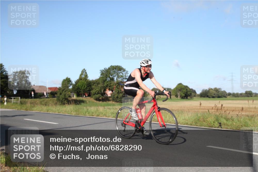 25.08.2024 - Elbe Triathlon Hamburg Fuchs,  Jonas http://msf.ph/oto/6828290 25.08.2024 09:29:09 Radfahren 442, 418, 528, 111, 211, 406 meine-sportfotos.de