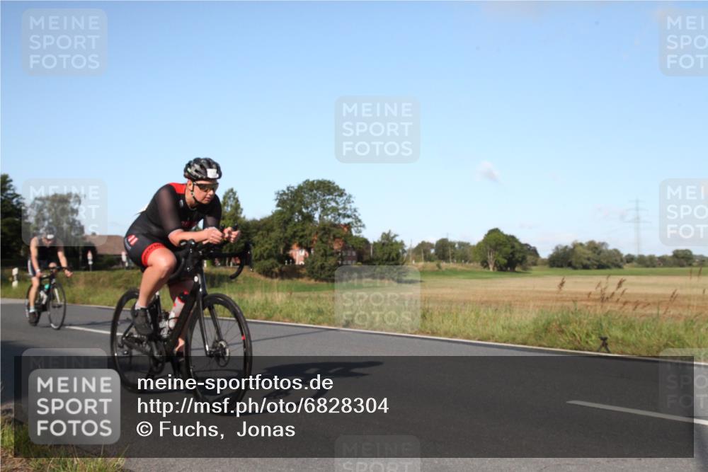 25.08.2024 - Elbe Triathlon Hamburg Fuchs,  Jonas http://msf.ph/oto/6828304 25.08.2024 09:29:19 Radfahren 406, 131, 355, 374, 264, 33, 63 meine-sportfotos.de