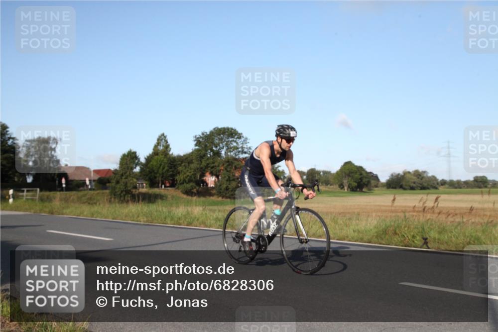 25.08.2024 - Elbe Triathlon Hamburg Fuchs,  Jonas http://msf.ph/oto/6828306 25.08.2024 09:29:19 Radfahren 406, 131, 355, 374, 264, 33, 63 meine-sportfotos.de