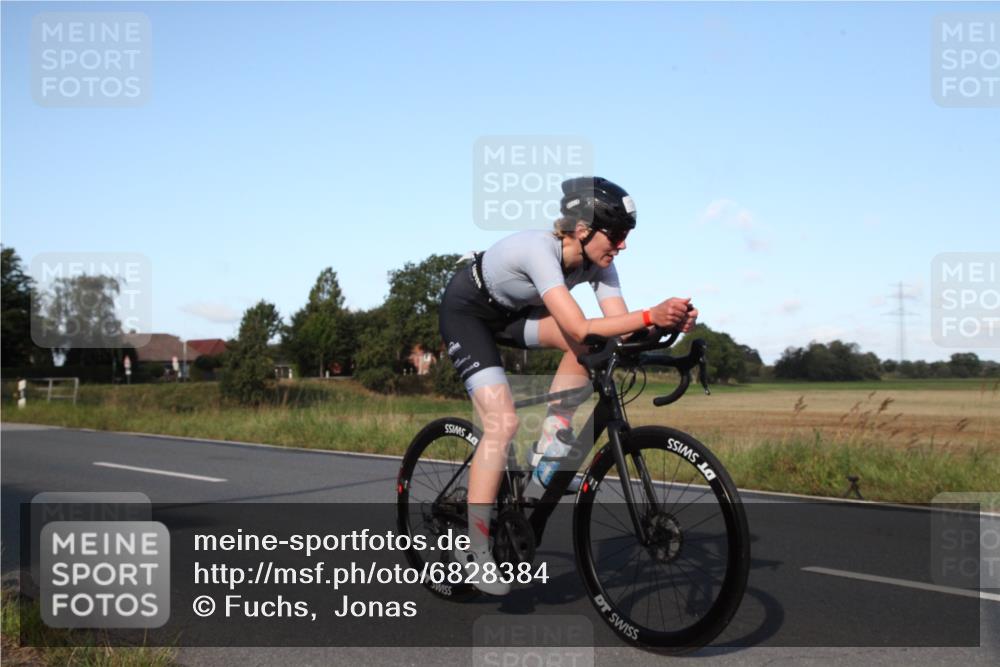 25.08.2024 - Elbe Triathlon Hamburg Fuchs,  Jonas http://msf.ph/oto/6828384 25.08.2024 09:30:17 Radfahren 114, 182, 214, 137, 286, 249 meine-sportfotos.de