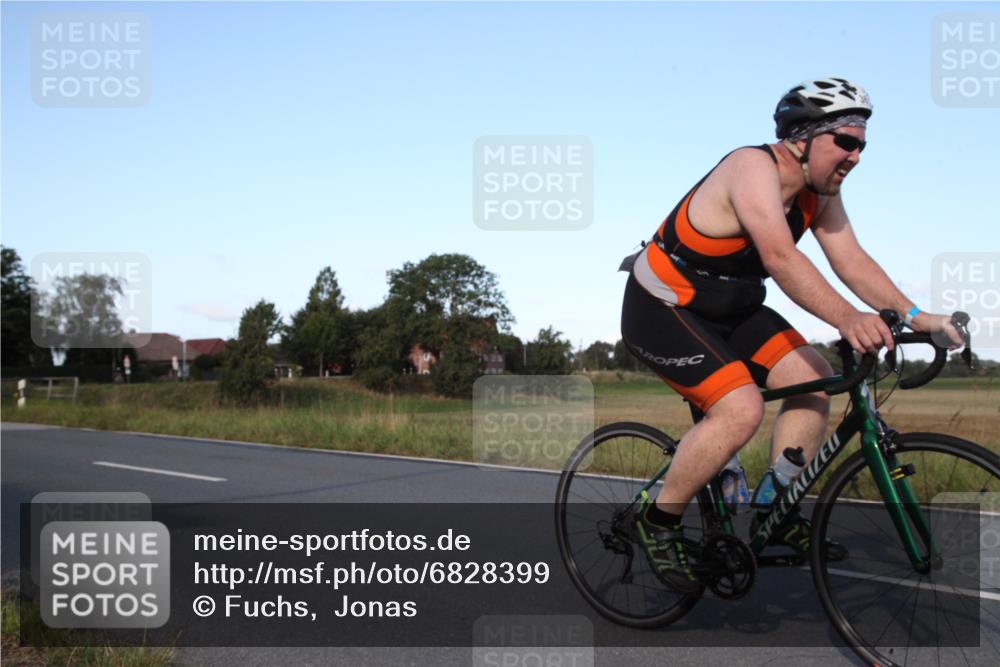 25.08.2024 - Elbe Triathlon Hamburg Fuchs,  Jonas http://msf.ph/oto/6828399 25.08.2024 09:30:27 Radfahren 286, 249, 361, 170, 330 meine-sportfotos.de