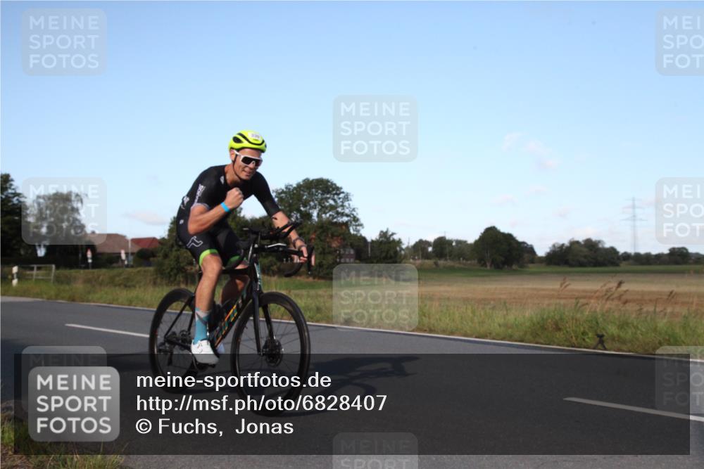 25.08.2024 - Elbe Triathlon Hamburg Fuchs,  Jonas http://msf.ph/oto/6828407 25.08.2024 09:30:33 Radfahren 170, 330, 88, 250 meine-sportfotos.de