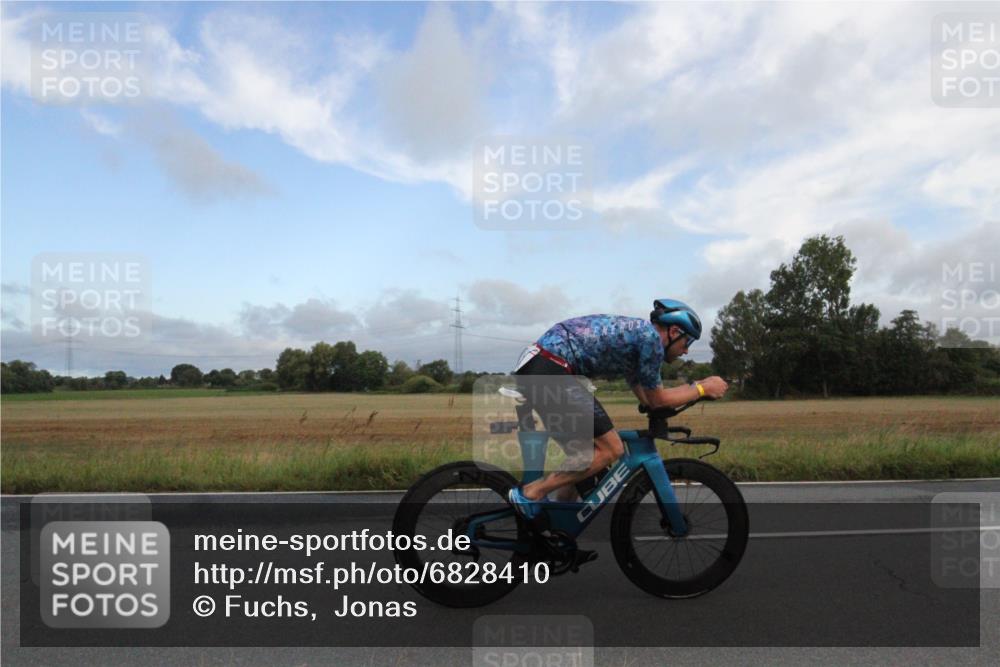 25.08.2024 - Elbe Triathlon Hamburg Fuchs,  Jonas http://msf.ph/oto/6828410 25.08.2024 08:39:58 Radfahren 71, 100 meine-sportfotos.de