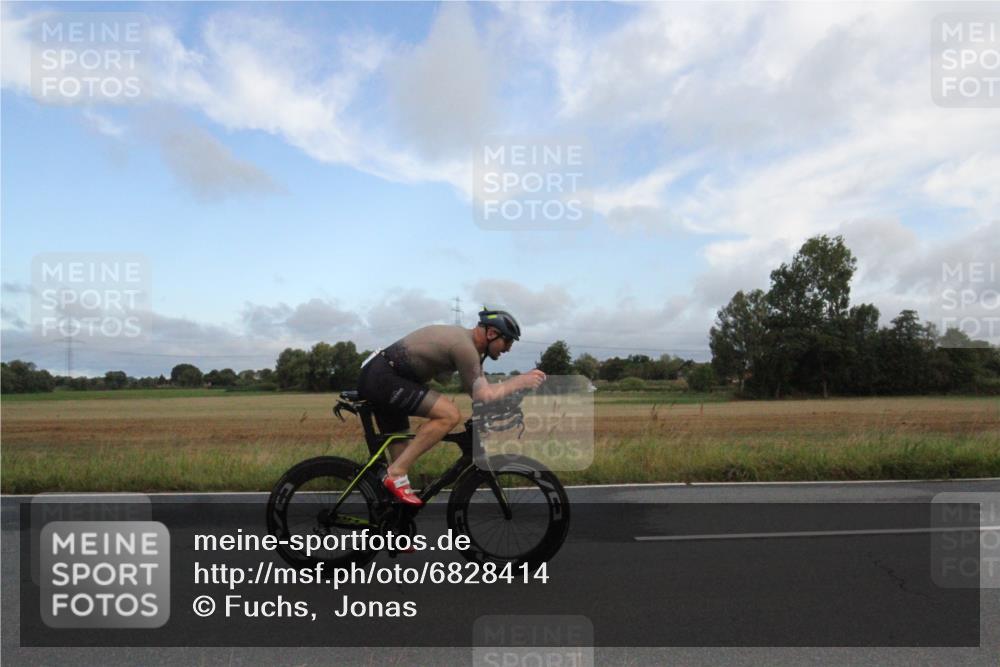 25.08.2024 - Elbe Triathlon Hamburg Fuchs,  Jonas http://msf.ph/oto/6828414 25.08.2024 08:40:00 Radfahren 71, 100 meine-sportfotos.de