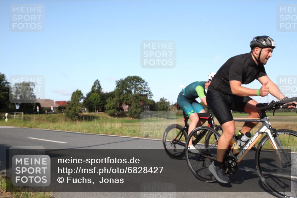 25.08.2024 - Elbe Triathlon Hamburg Fuchs,  Jonas http://msf.ph/oto/6828427 25.08.2024 09:30:43 Radfahren 250, 70, 44, 304, 362 meine-sportfotos.de