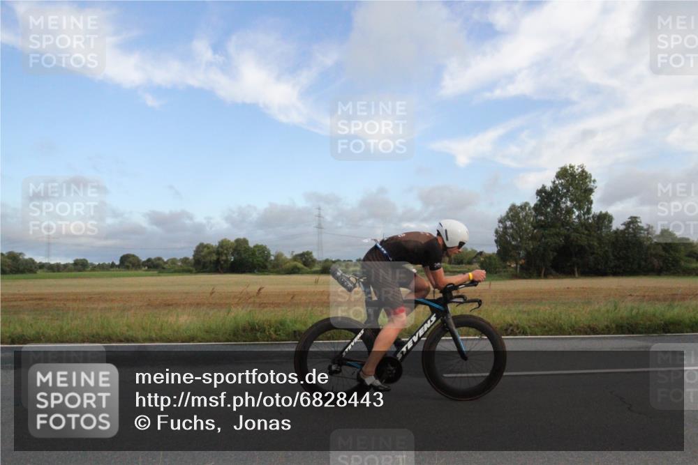 25.08.2024 - Elbe Triathlon Hamburg Fuchs,  Jonas http://msf.ph/oto/6828443 25.08.2024 08:41:04 Radfahren 56, 50, 39, 34, 75 meine-sportfotos.de