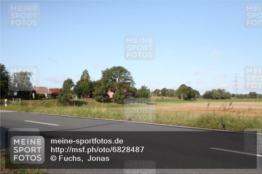 25.08.2024 - Elbe Triathlon Hamburg Fuchs,  Jonas http://msf.ph/oto/6828487 25.08.2024 09:31:12 Radfahren 67, 113, 136, 187, 257, 302, 307, 312, 482, 243 meine-sportfotos.de