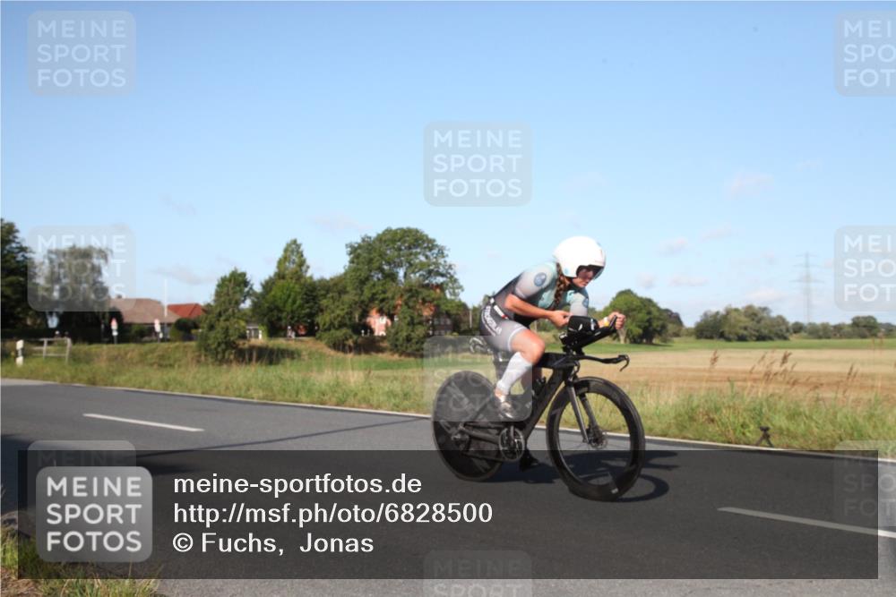 25.08.2024 - Elbe Triathlon Hamburg Fuchs,  Jonas http://msf.ph/oto/6828500 25.08.2024 09:31:16 Radfahren 187, 257, 302, 307, 312, 482, 243, 72 meine-sportfotos.de