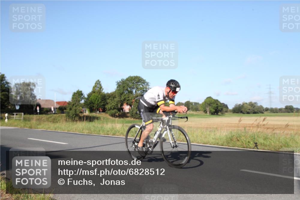 25.08.2024 - Elbe Triathlon Hamburg Fuchs,  Jonas http://msf.ph/oto/6828512 25.08.2024 09:31:22 Radfahren 243, 72, 277, 125, 351 meine-sportfotos.de