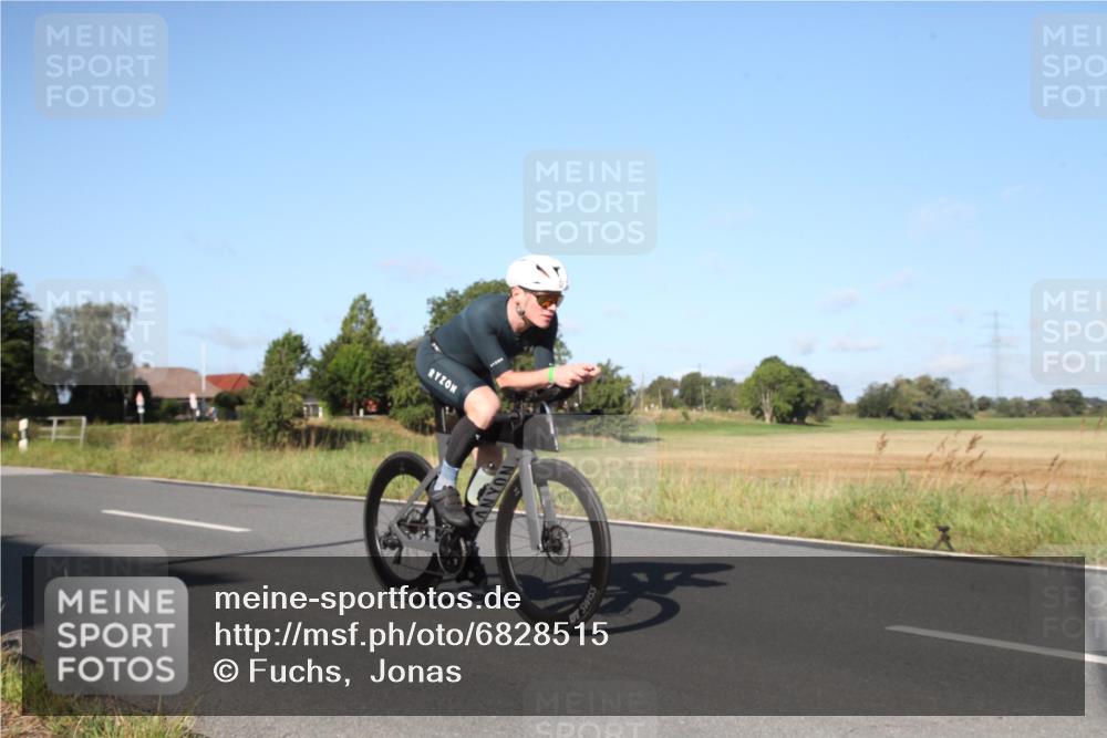 25.08.2024 - Elbe Triathlon Hamburg Fuchs,  Jonas http://msf.ph/oto/6828515 25.08.2024 09:31:26 Radfahren 72, 277, 125, 351, 223, 242 meine-sportfotos.de