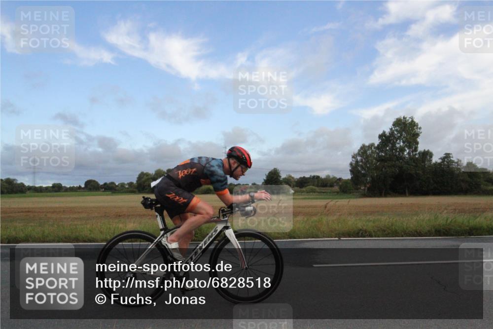 25.08.2024 - Elbe Triathlon Hamburg Fuchs,  Jonas http://msf.ph/oto/6828518 25.08.2024 08:43:17 Radfahren 35, 94, 64, 86, 33, 58 meine-sportfotos.de