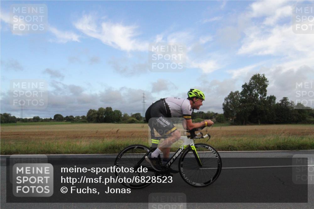 25.08.2024 - Elbe Triathlon Hamburg Fuchs,  Jonas http://msf.ph/oto/6828523 25.08.2024 08:43:30 Radfahren 69, 83 meine-sportfotos.de