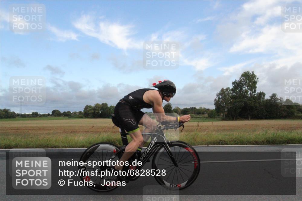 25.08.2024 - Elbe Triathlon Hamburg Fuchs,  Jonas http://msf.ph/oto/6828528 25.08.2024 08:43:33 Radfahren 69, 83 meine-sportfotos.de