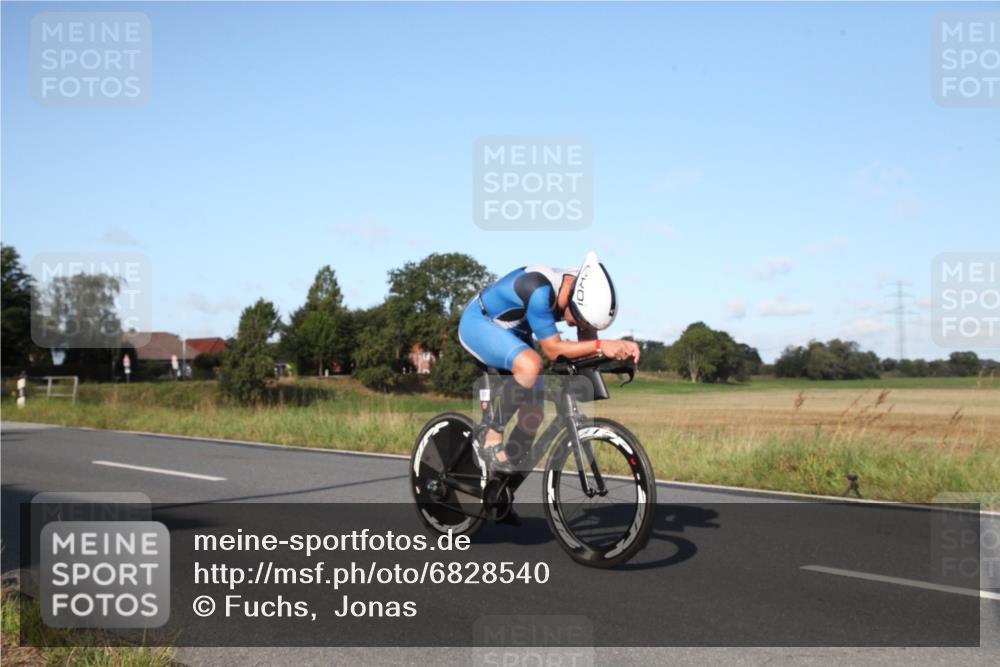 25.08.2024 - Elbe Triathlon Hamburg Fuchs,  Jonas http://msf.ph/oto/6828540 25.08.2024 09:31:42 Radfahren 173, 176, 200, 373, 397, 219, 350, 124 meine-sportfotos.de