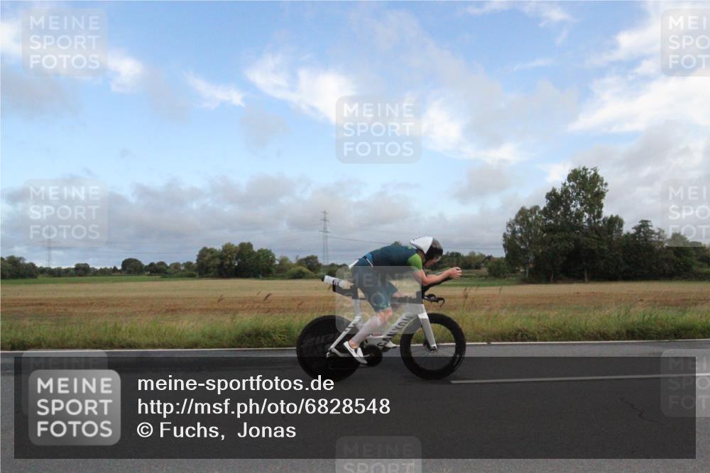 25.08.2024 - Elbe Triathlon Hamburg Fuchs,  Jonas http://msf.ph/oto/6828548 25.08.2024 08:44:31 Radfahren 46, 55 meine-sportfotos.de