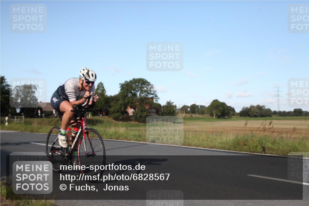 25.08.2024 - Elbe Triathlon Hamburg Fuchs,  Jonas http://msf.ph/oto/6828567 25.08.2024 09:31:51 Radfahren 397, 219, 350, 124, 147, 133, 469, 175, 321, 356, 139 meine-sportfotos.de