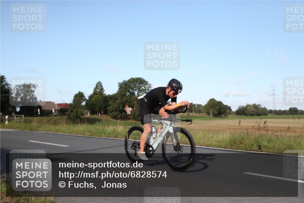 25.08.2024 - Elbe Triathlon Hamburg Fuchs,  Jonas http://msf.ph/oto/6828574 25.08.2024 09:31:53 Radfahren 350, 124, 147, 133, 469, 175, 321, 356, 139 meine-sportfotos.de