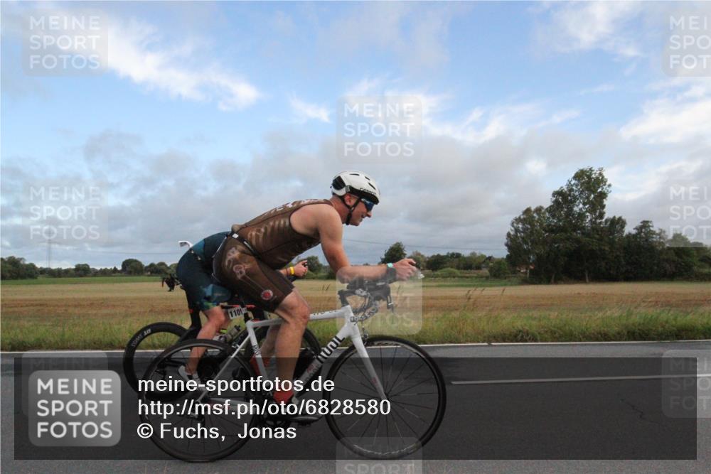 25.08.2024 - Elbe Triathlon Hamburg Fuchs,  Jonas http://msf.ph/oto/6828580 25.08.2024 08:46:06 Radfahren 44, 93 meine-sportfotos.de
