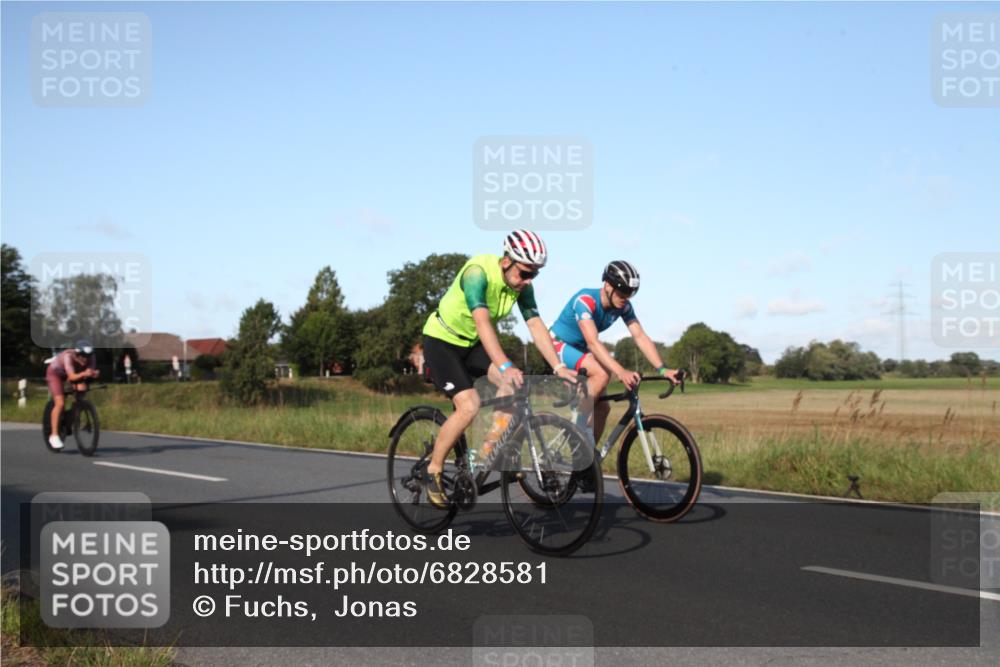 25.08.2024 - Elbe Triathlon Hamburg Fuchs,  Jonas http://msf.ph/oto/6828581 25.08.2024 09:31:57 Radfahren 147, 133, 469, 175, 321, 356, 139, 396, 229, 423 meine-sportfotos.de